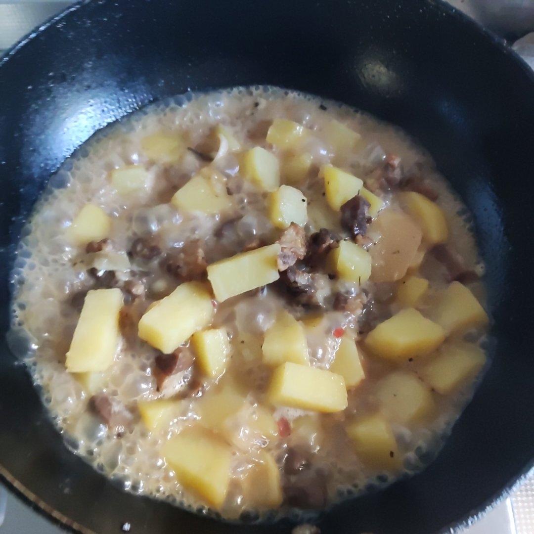 红烧肉炖土豆（丝毫不腻）