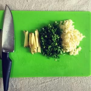 腌黄瓜（超级下饭菜）的做法 步骤6