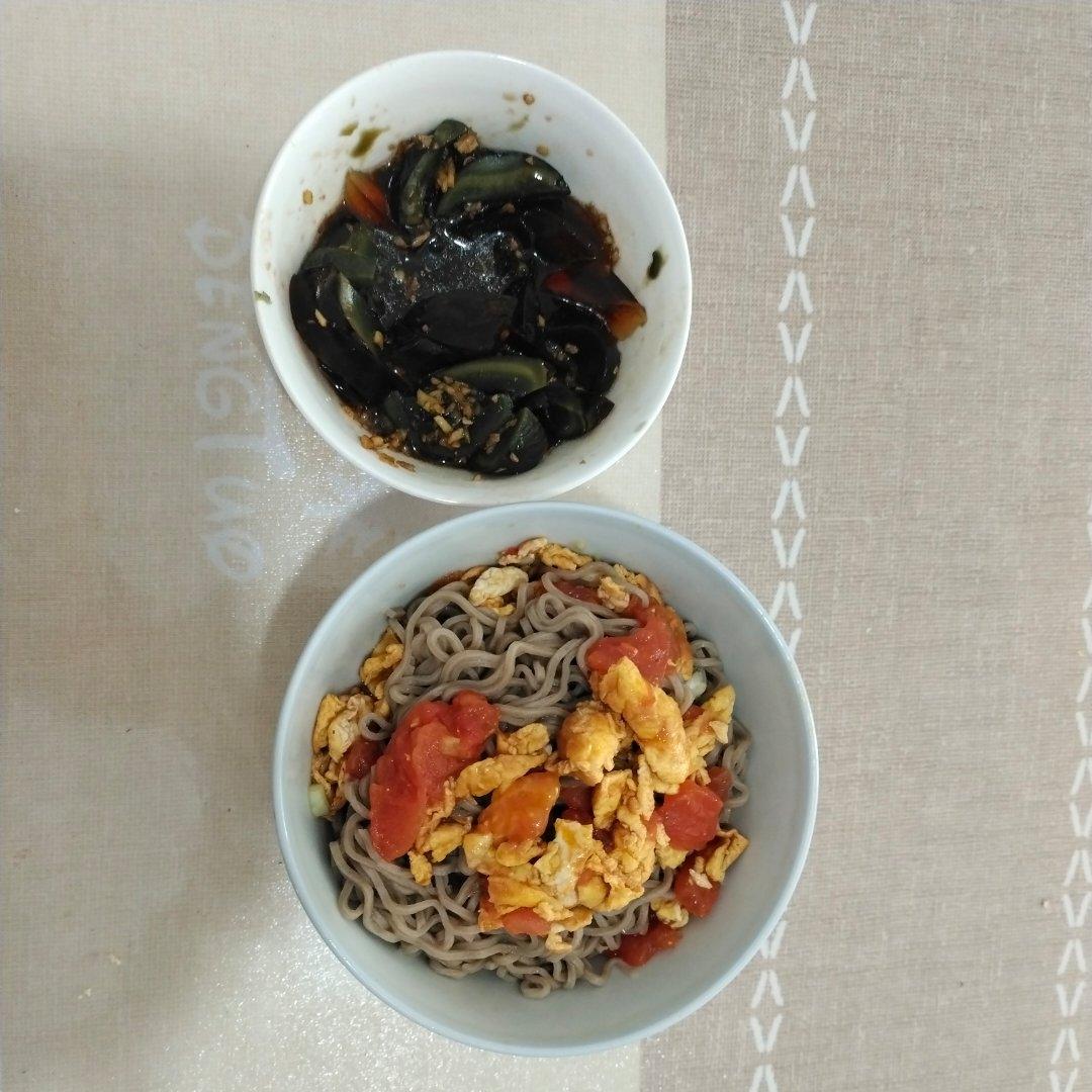 【凉拌皮蛋】酱汁这样调，好吃又爽口，美味翻倍