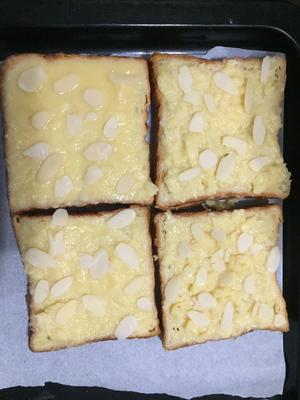 岩烧乳酪厚多士的做法 步骤3