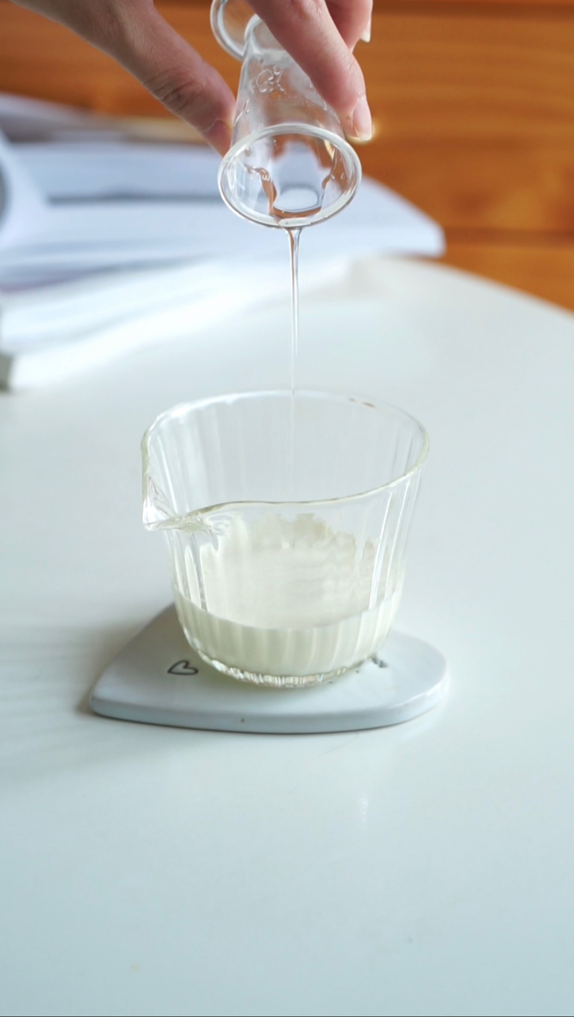 奶盖葡萄乌龙🍇虽然简单但味道真的绝‼️的做法 步骤1