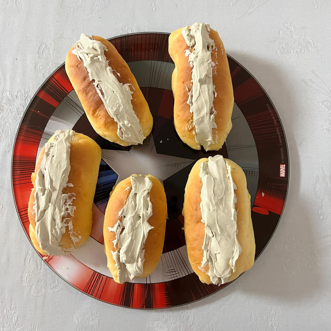 颜值奶油草莓甜心小面包