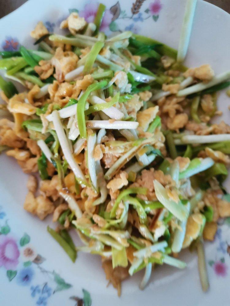 蒜苗（韭黄）炒鸡蛋