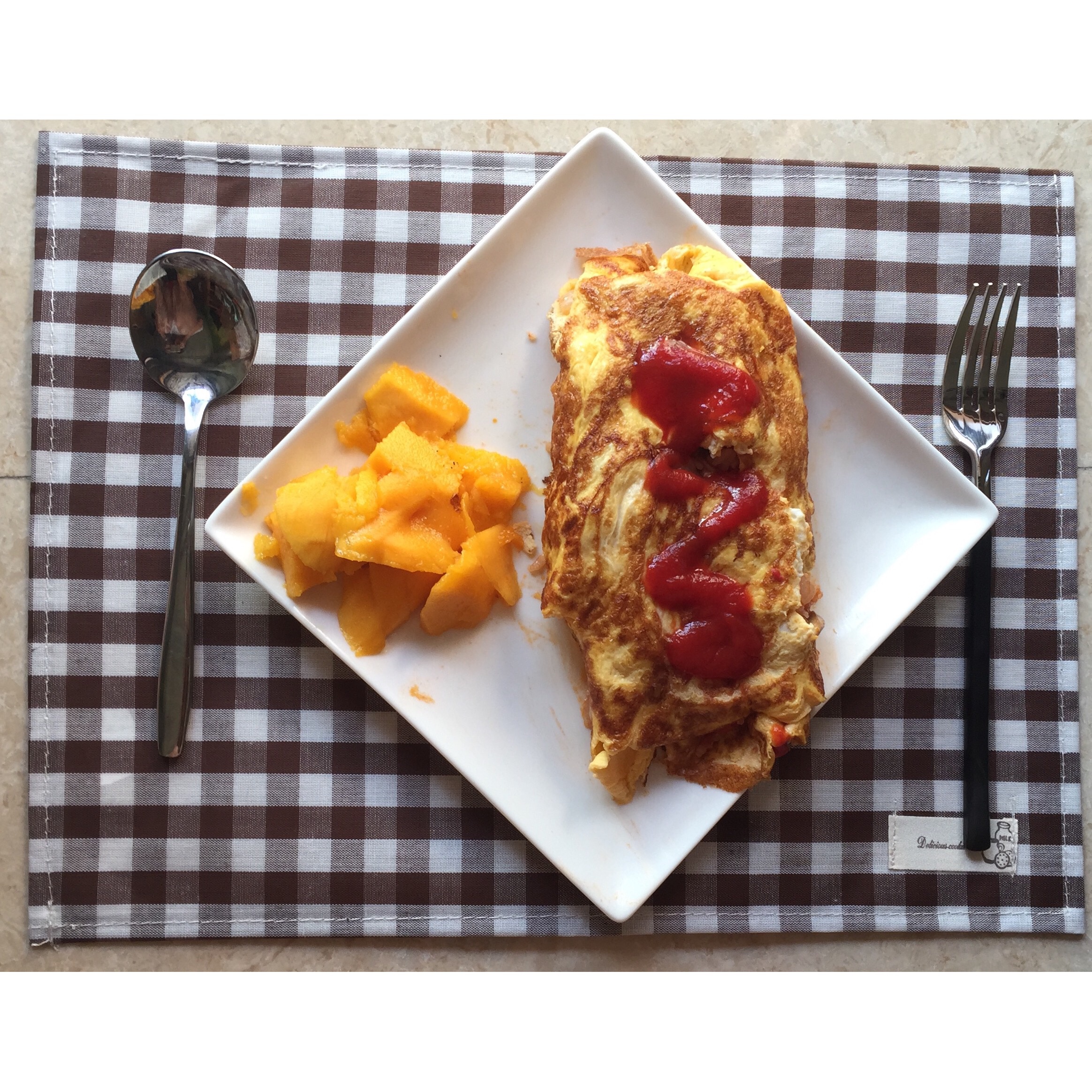 黄金茄酱蛋包饭