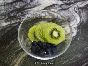 【辅食】水果冰棍的做法 步骤2