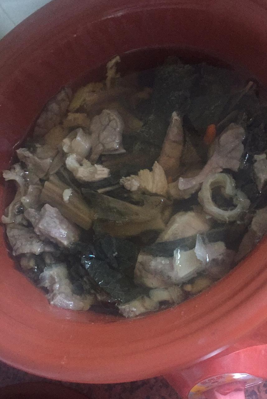 菜干煲猪肺（汤）