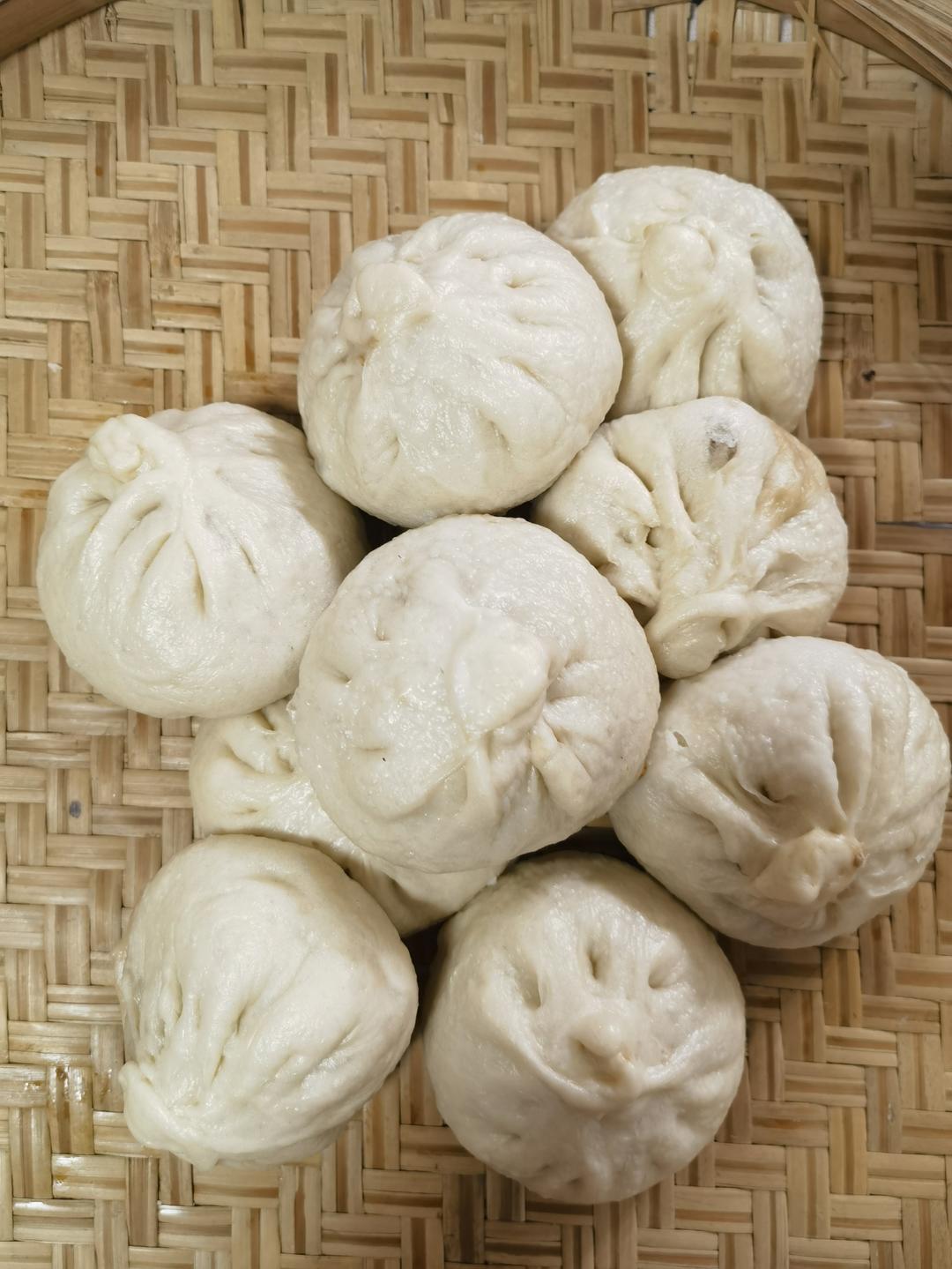 猪肉酸菜粉条包子
