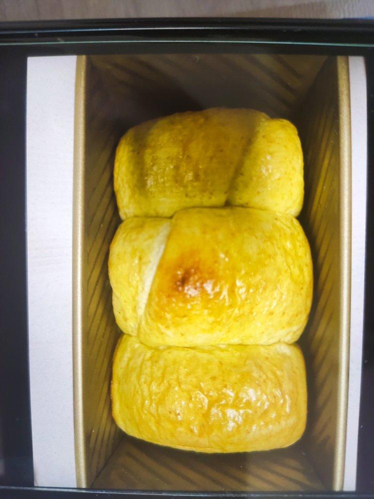 做一次就成功的牛奶吐司面包（手和面揉出手套膜）最后附全麦吐司