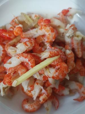 简单易做又好吃的小龙虾盖饭的做法 步骤2