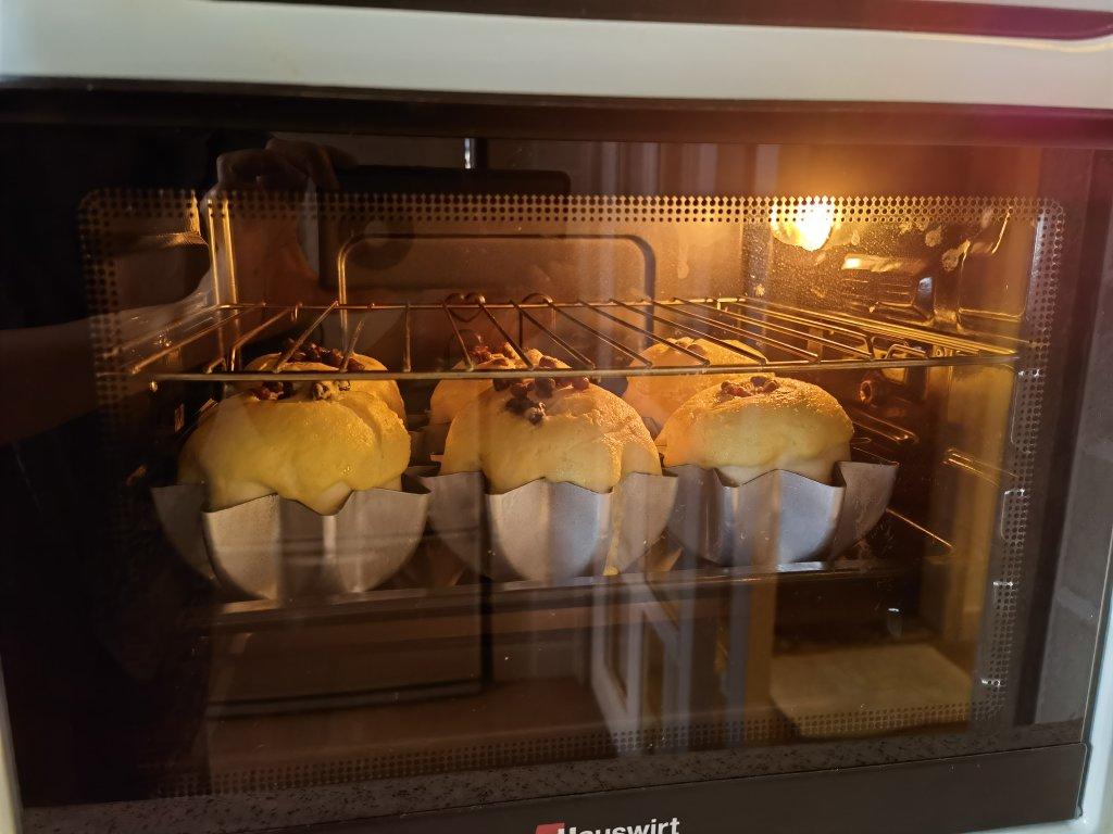 好吃到出炉就被抢光的墨西哥红豆面包