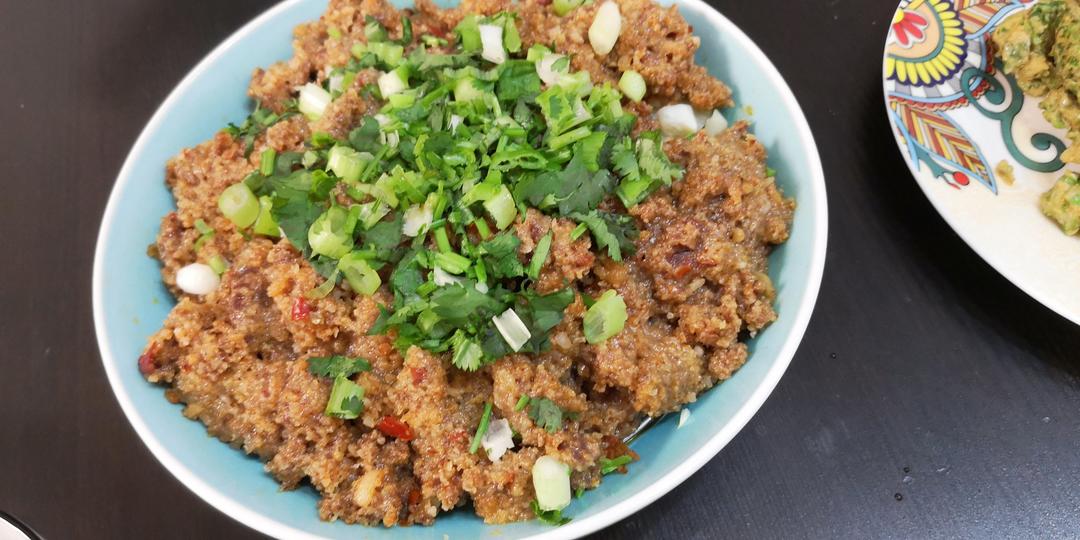 香炸了：小笼粉蒸牛肉