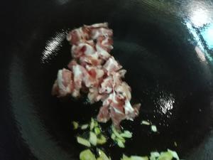 肉片炒菜花的做法 步骤3
