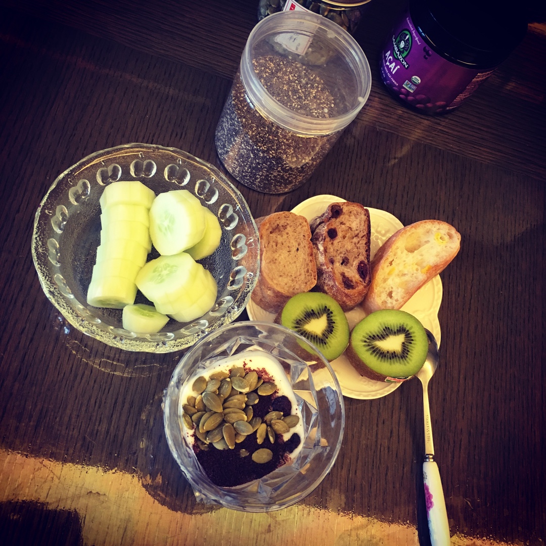 不急不躁吃早餐