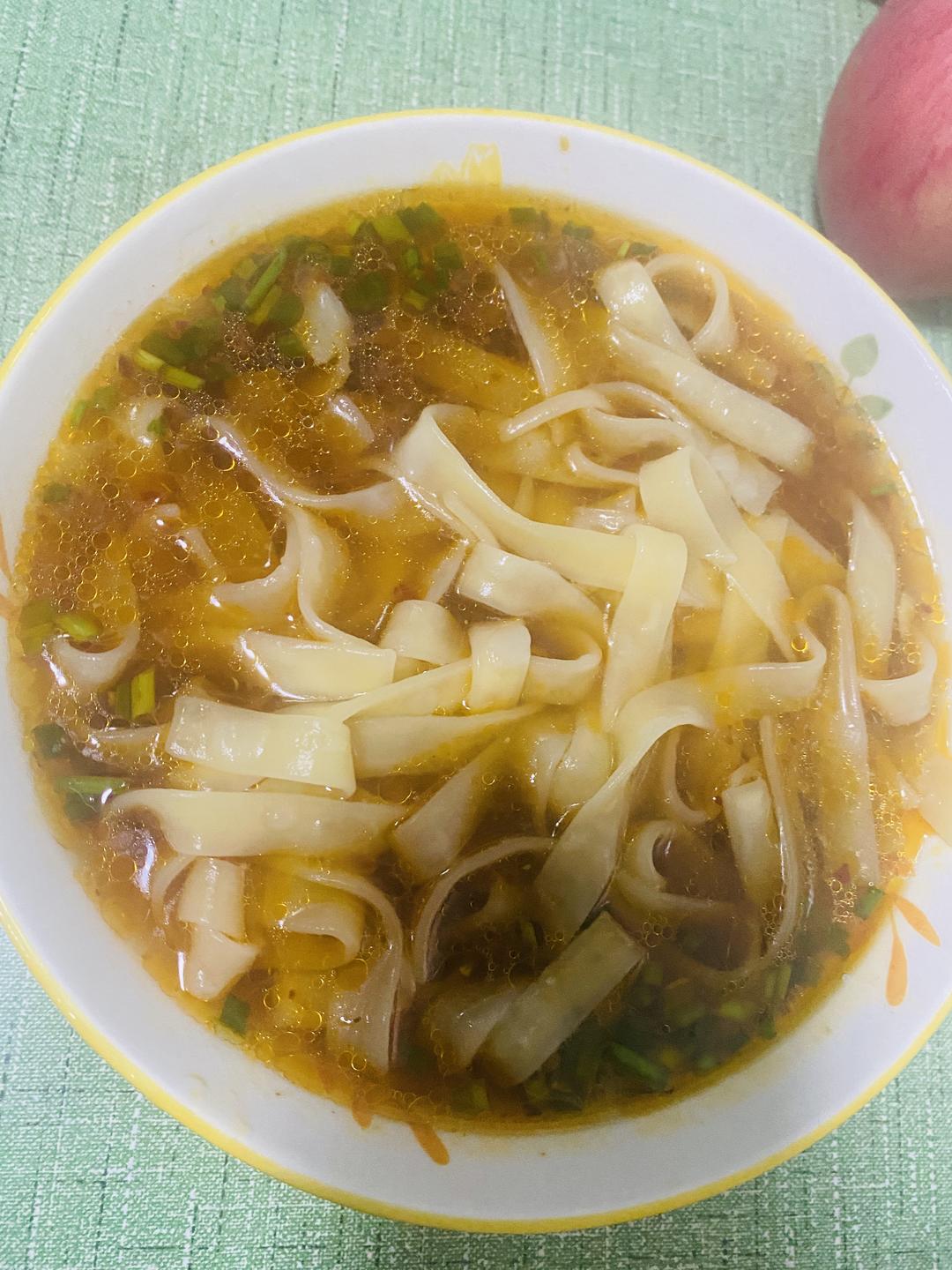 酸辣汤面（刀削面）的做法
