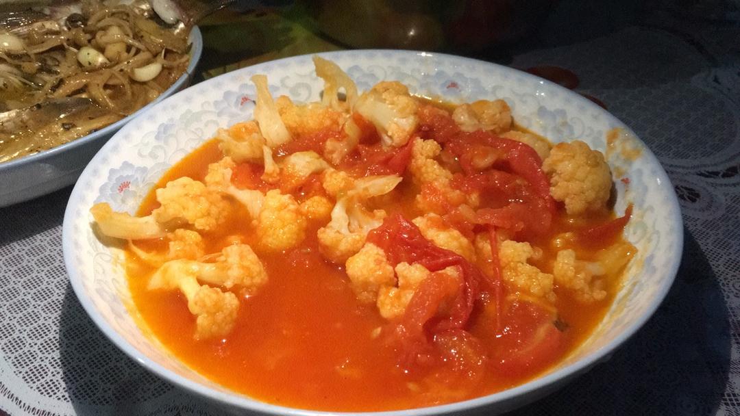 西红柿炒菜花
