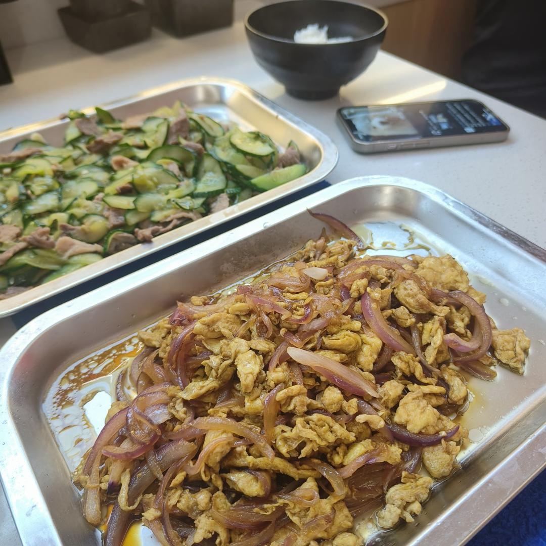 降压防癌的好食材  洋葱炒鸡蛋