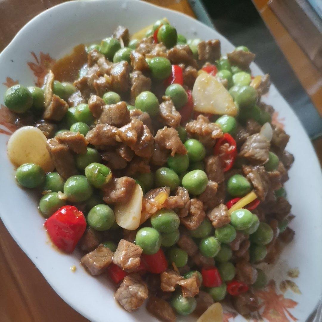 豌豆炒牛肉粒