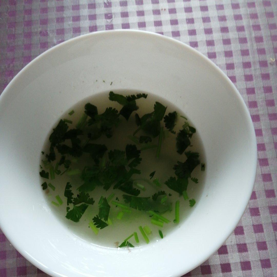超简单美味的香菜汤