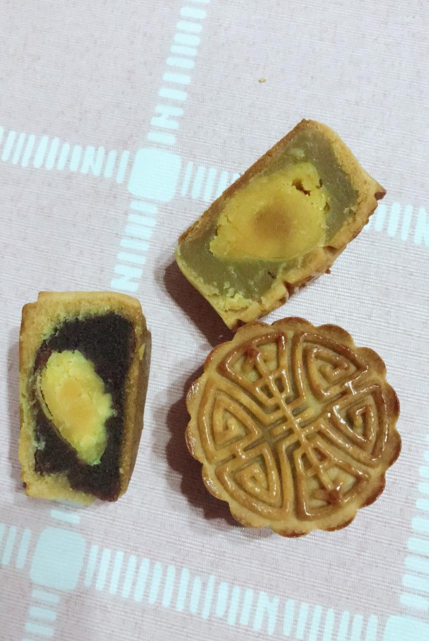 广式月饼——蛋黄莲蓉月饼