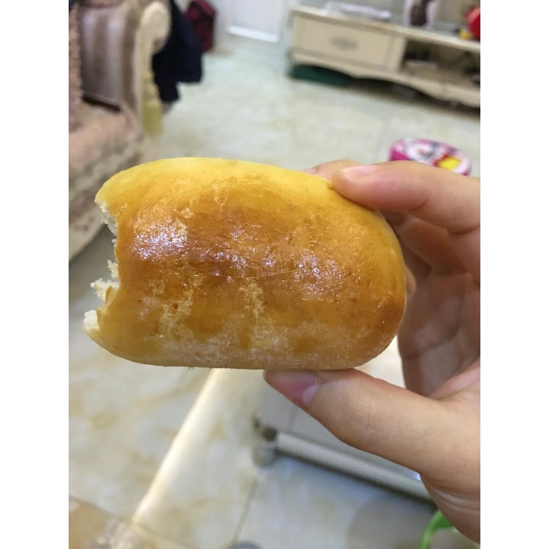 火腿肉松面包卷
