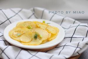 清炒土豆片-快手素菜的做法 步骤6