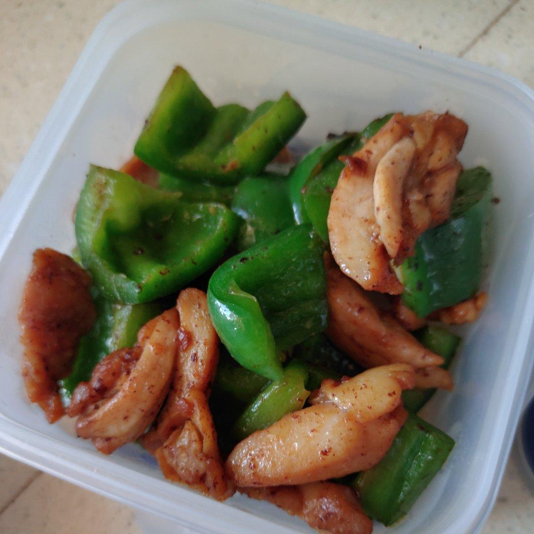 青椒炒鸡腿扒