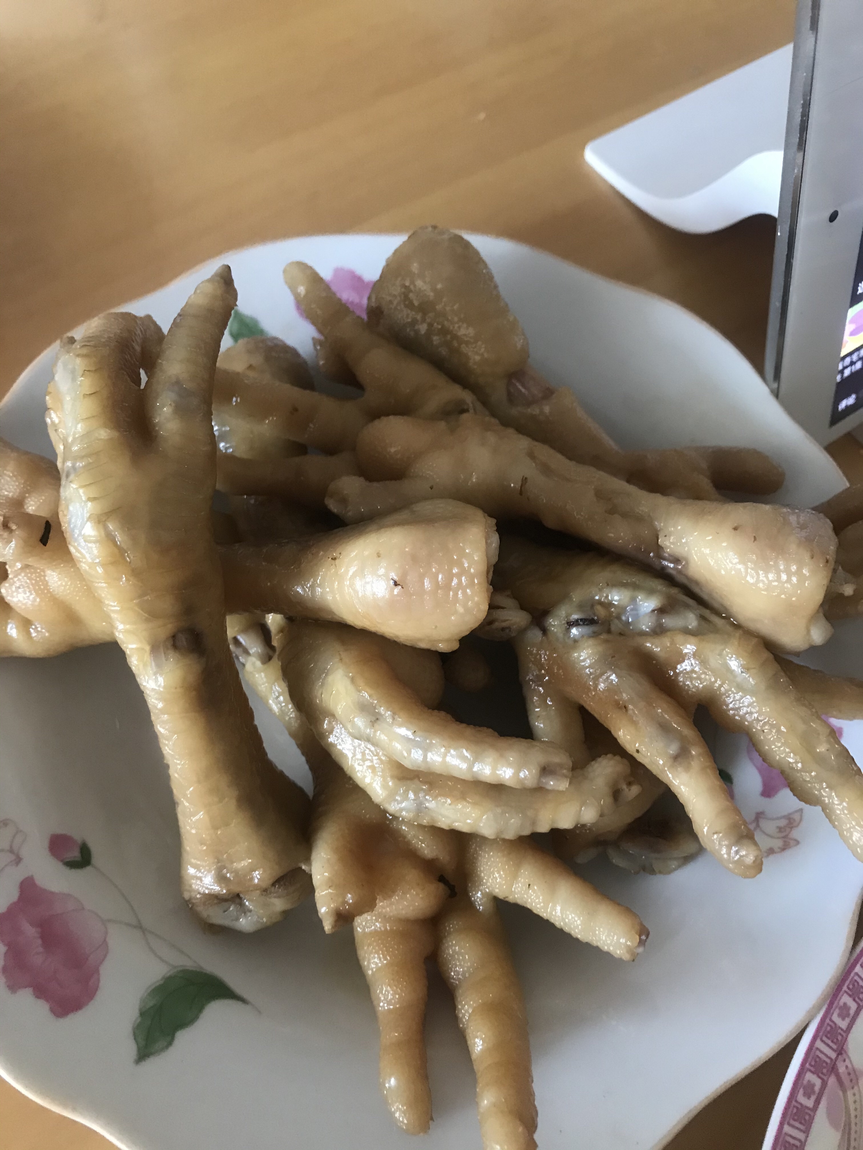 炒锅-红烧鸡爪的做法