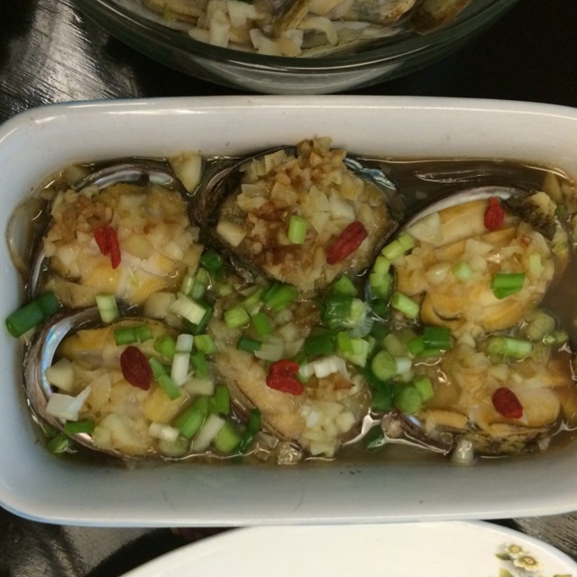 蒜蓉粉丝蒸鲍鱼