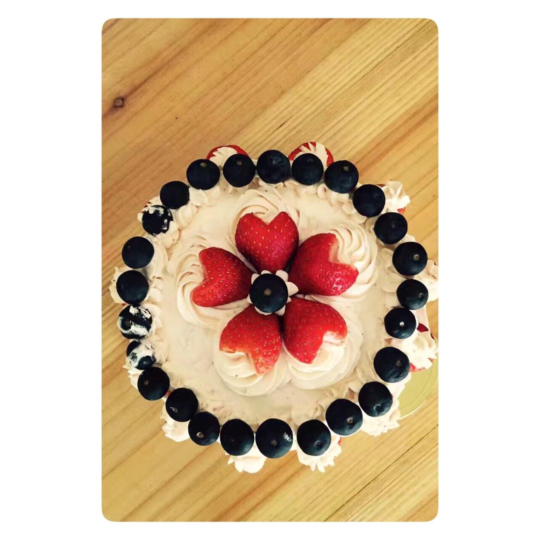 《Tinrry+》草莓奶油蛋糕（8寸配方）