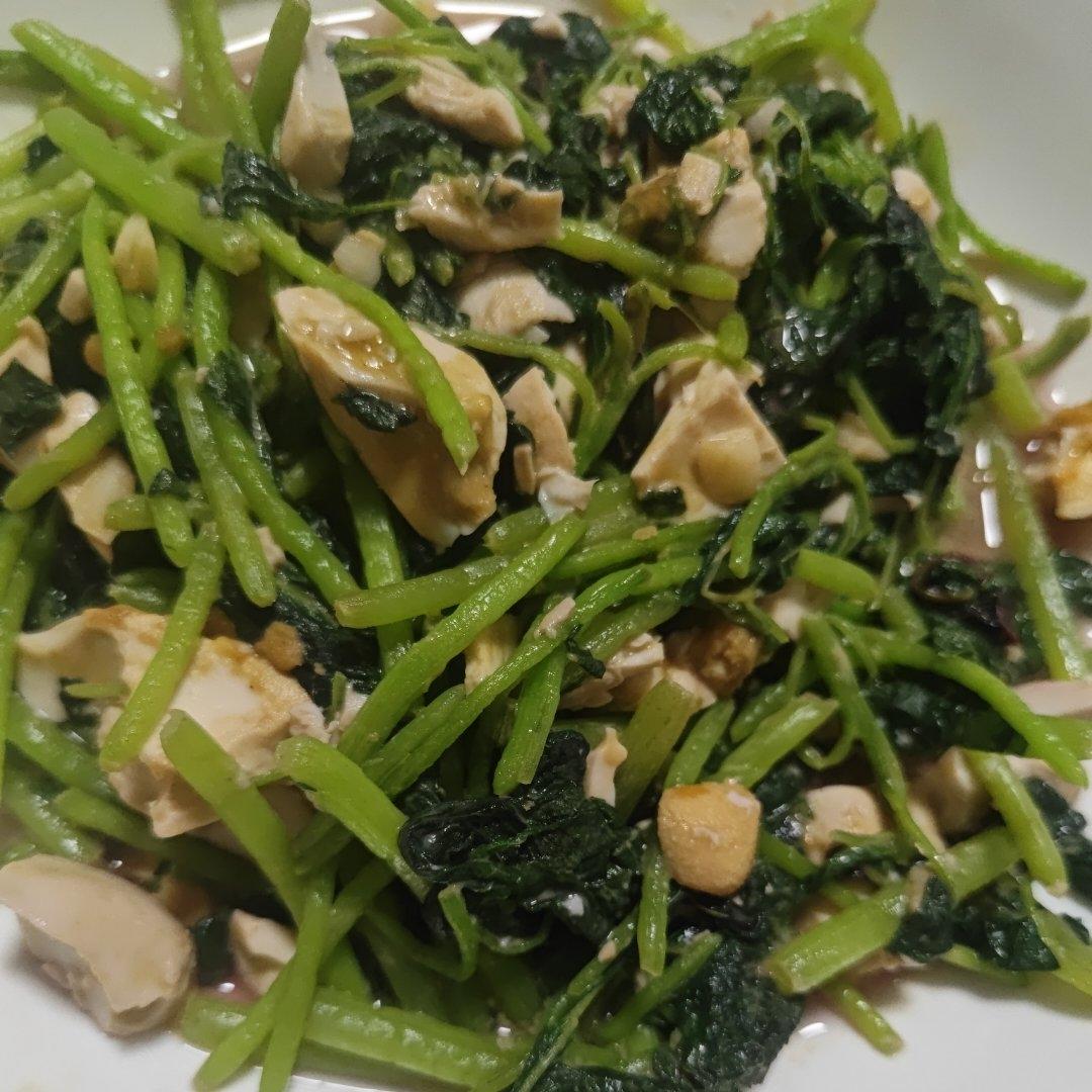 办公室咸蛋炒苋菜