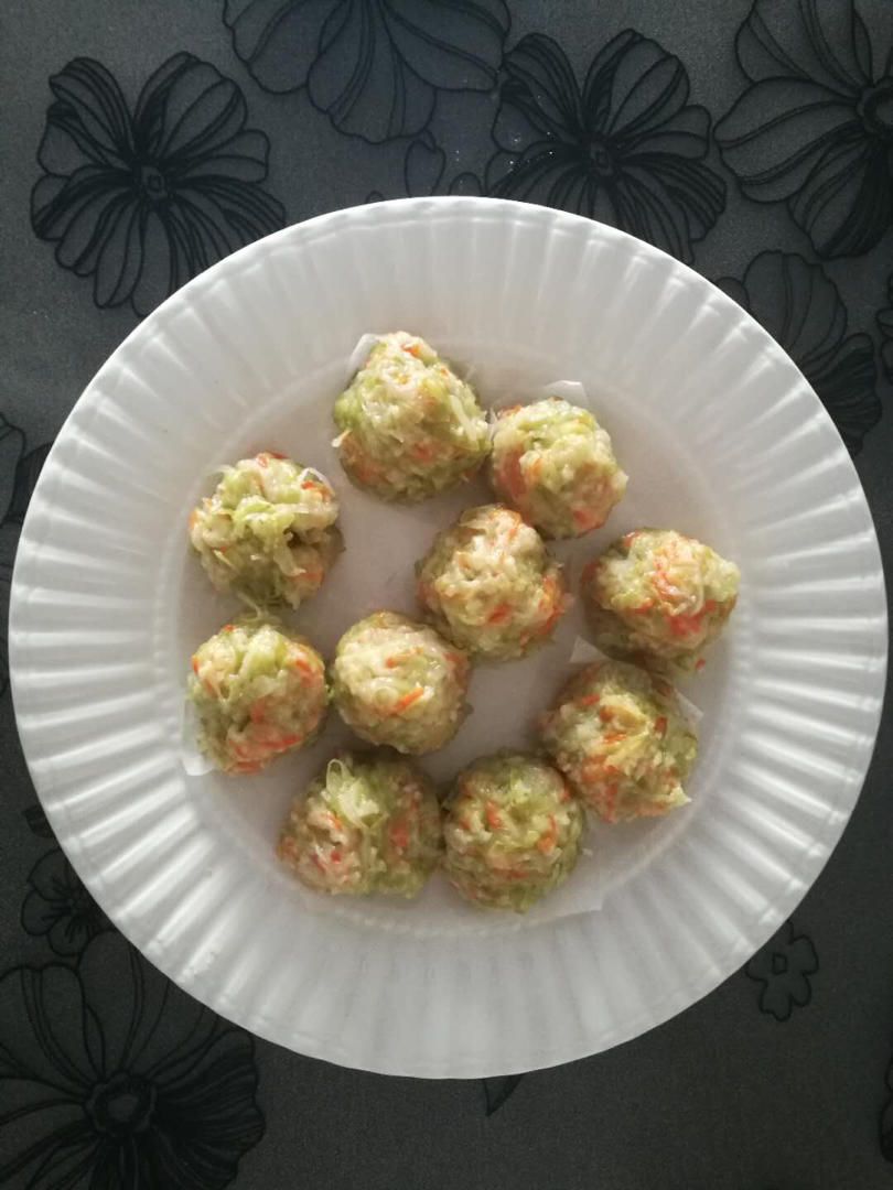 超低卡好吃不胖蒸包菜团子