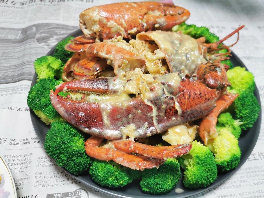 黄油芝士焗波士顿龙虾意面
