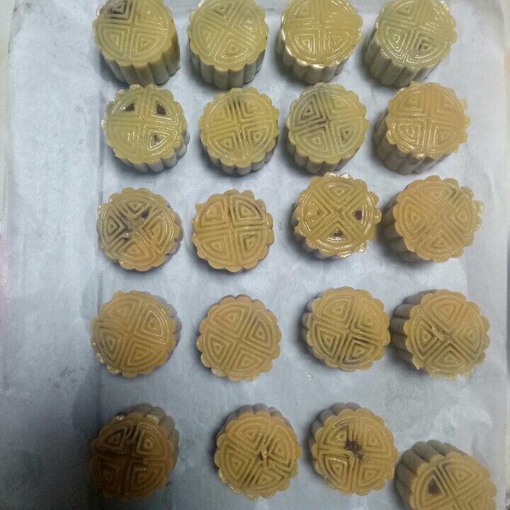 广式月饼——蛋黄莲蓉月饼