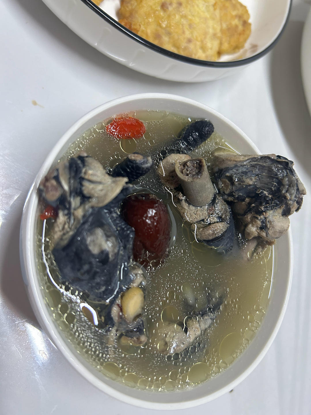 当归黄芪党参炖乌鸡汤