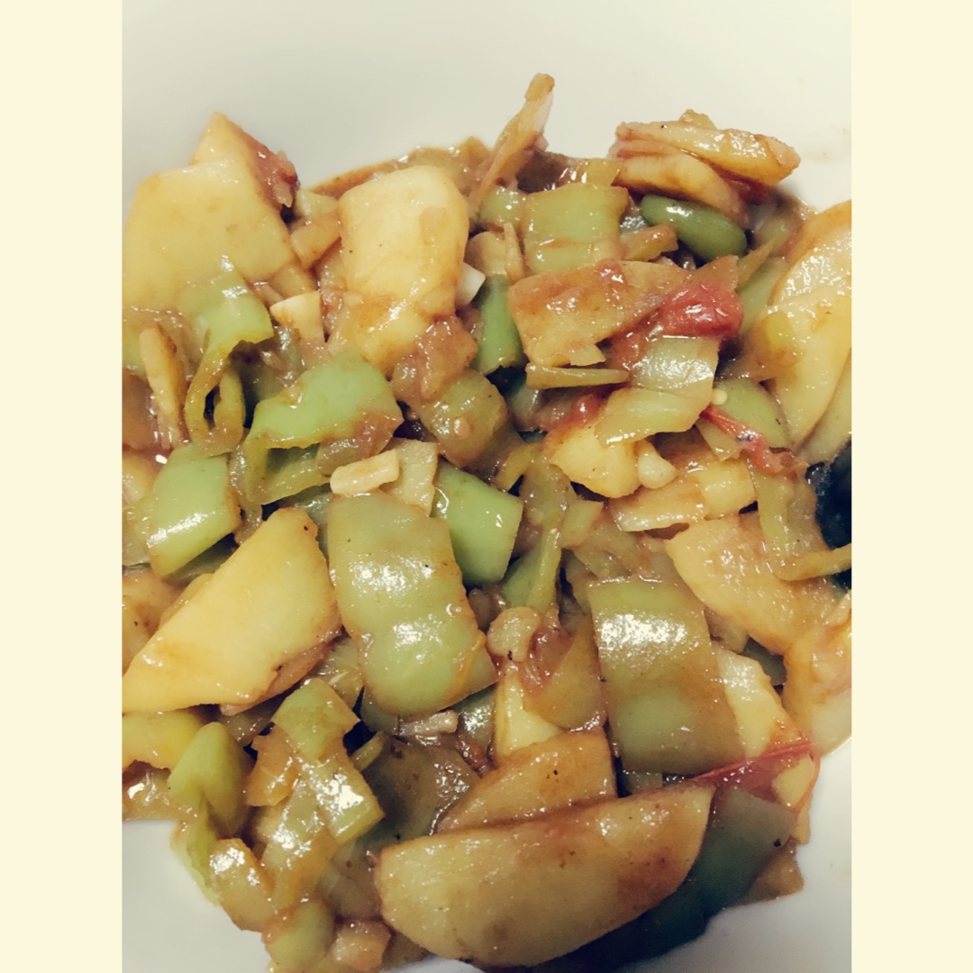 青椒番茄土豆片