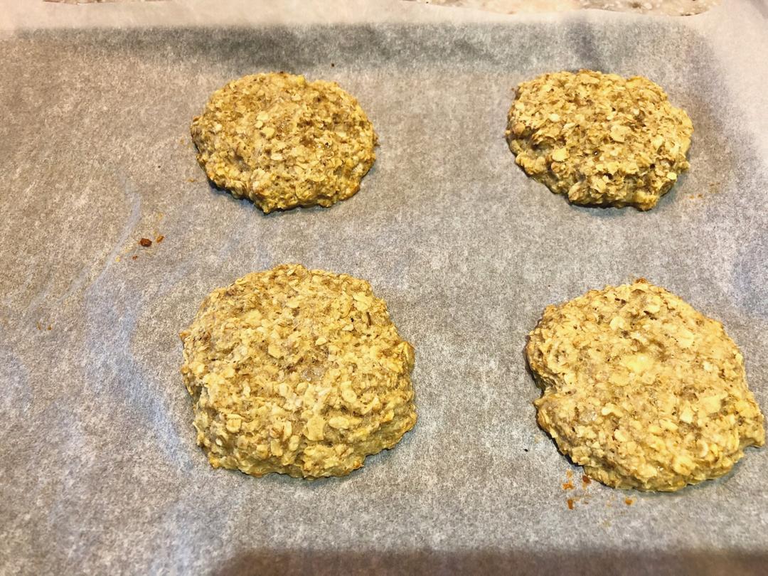 超简单-香蕉燕麦饼干（软软QQ的！）