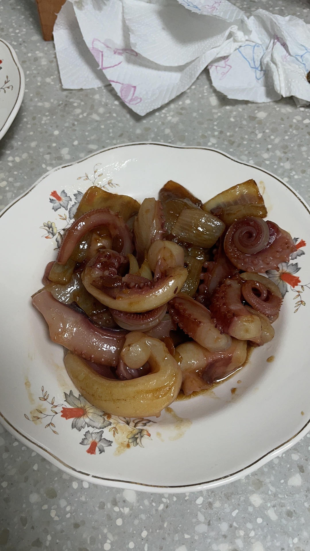 洋葱酱爆鱿鱼须