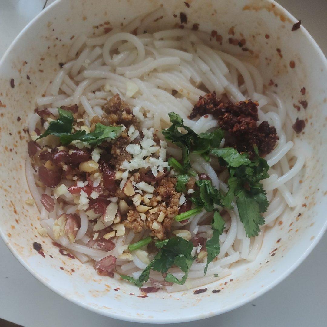 绝赞的凉米线