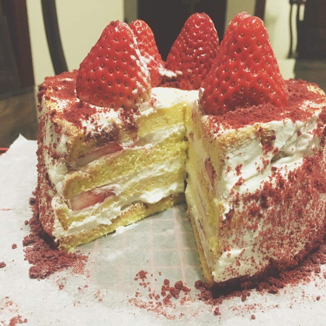 草莓奶油蛋糕/基础戚风胚，徒手脱模剖片及抹面挤花/「戚风及其衍生」烘焙视频蛋糕篇1