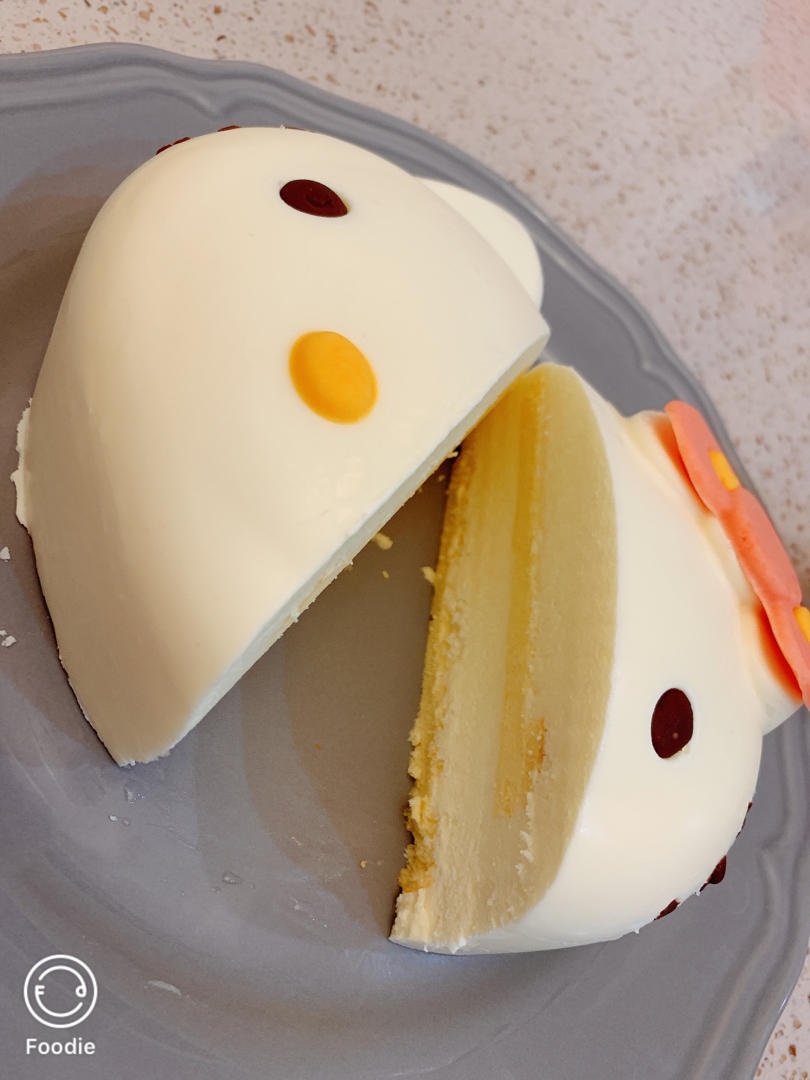 《Tinrry+》超顺滑奶香浓郁的Kitty酸奶芝士慕斯蛋糕