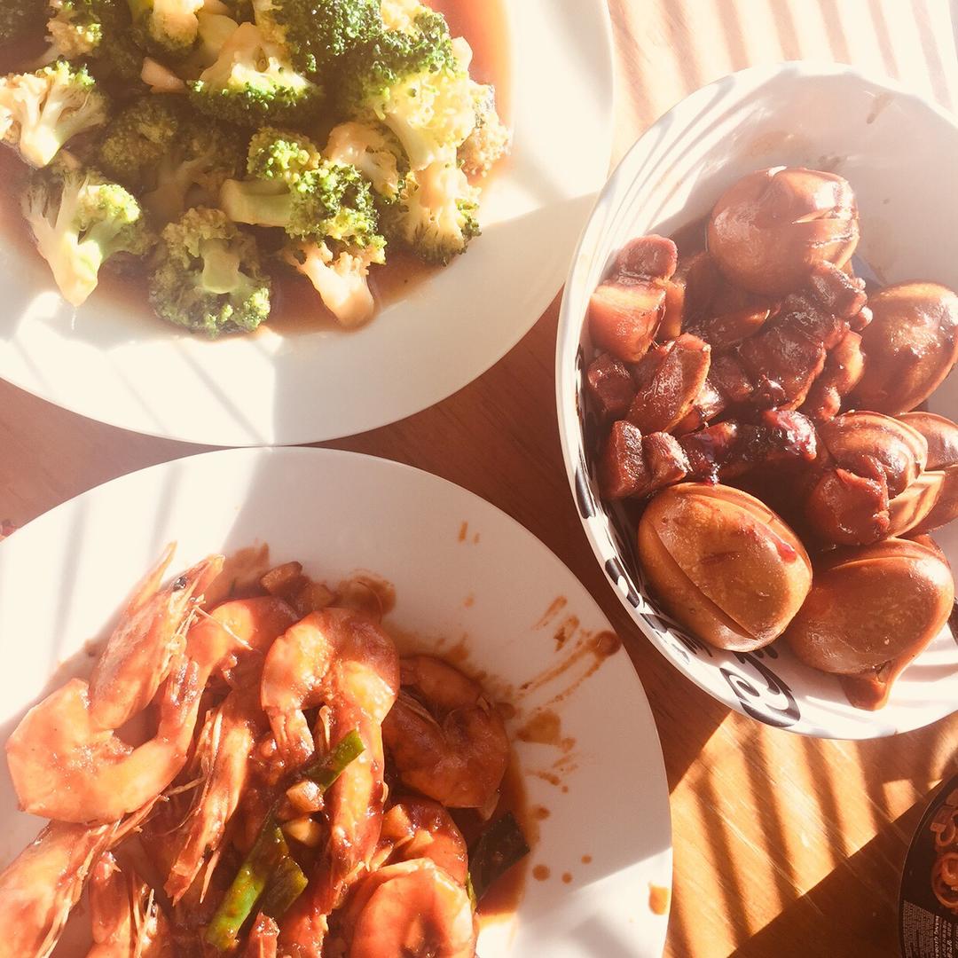 其实也不是很难的红烧肉烧蛋