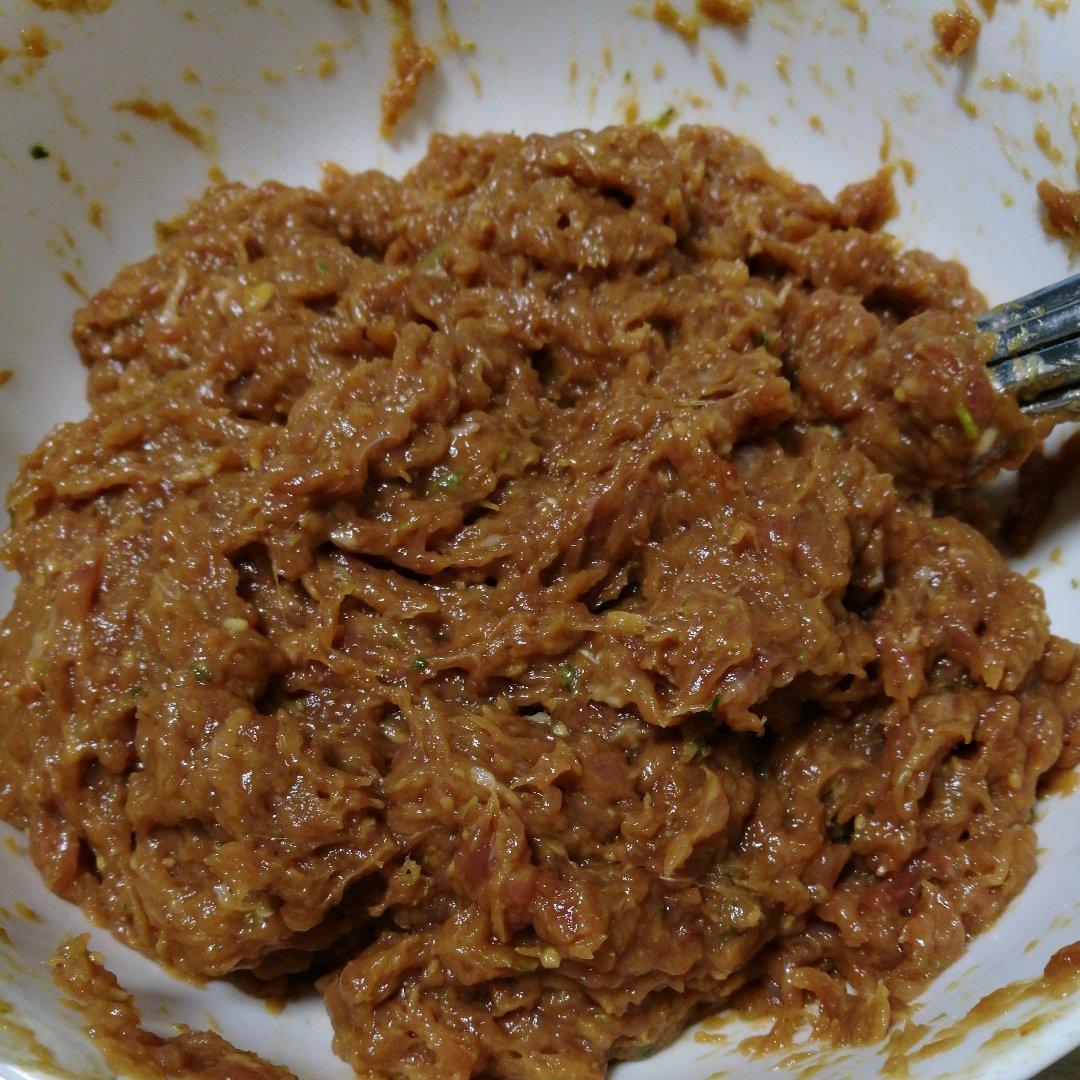 调一份美妙的肉馅