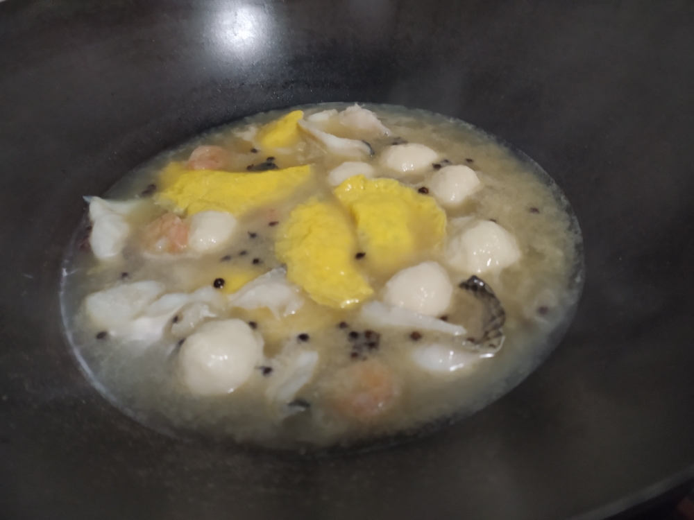 [快手菜][家常菜]鲜香麻辣黑鱼片火锅的做法 步骤4