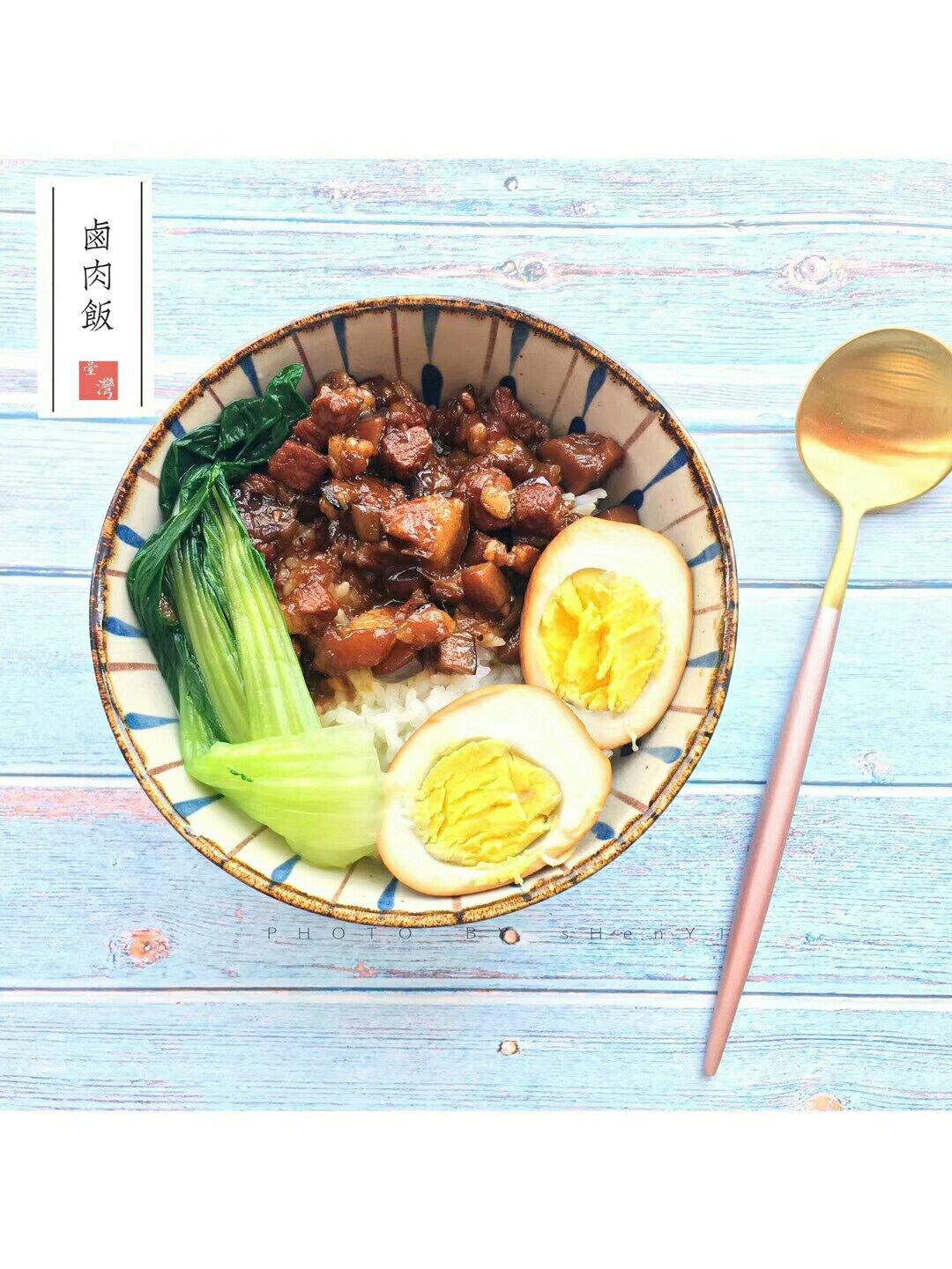 洋葱酥卤肉饭
