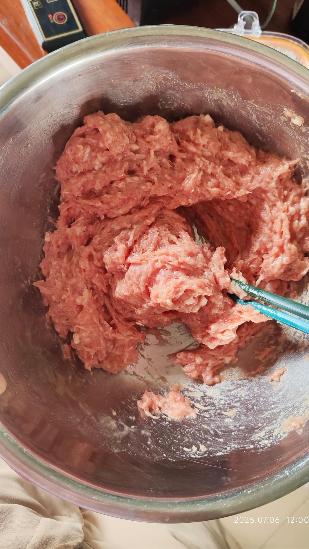 万能鲜肉馅的做法（饺子馅包子馅零失手通用）