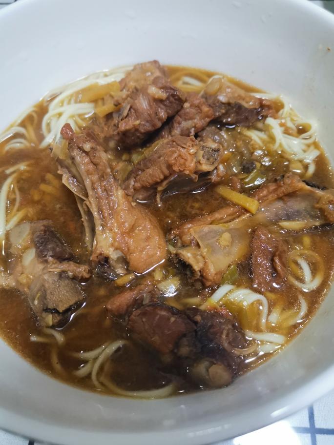 超超超简单的电饭锅版蒜香排骨的做法