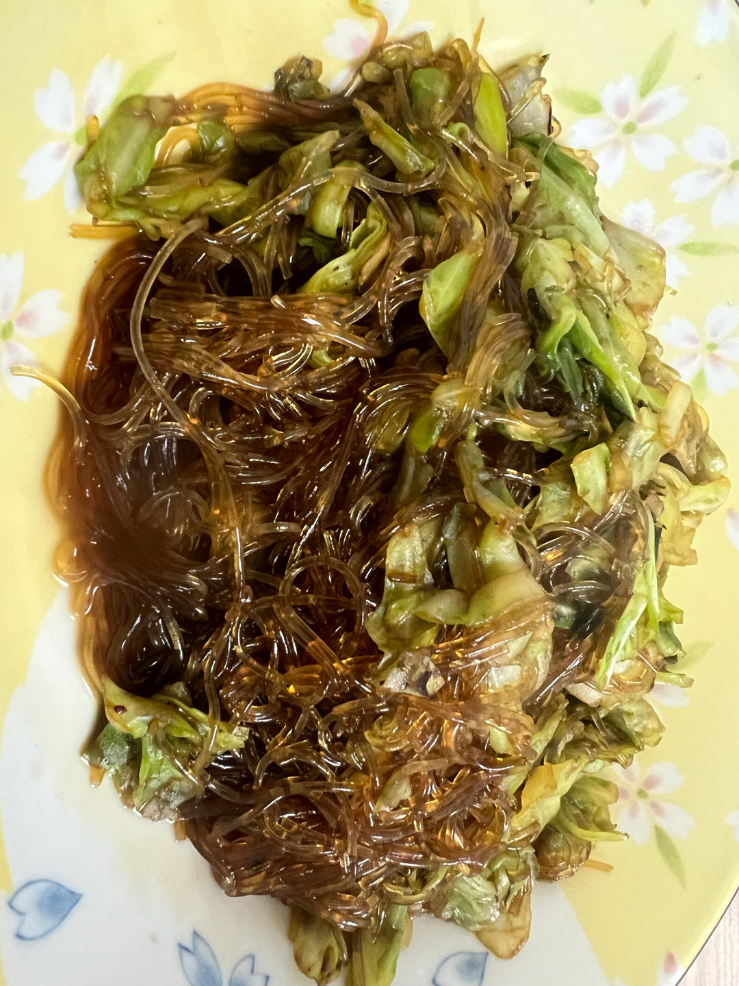 最近爱吃粉丝粉条～包菜炒粉丝