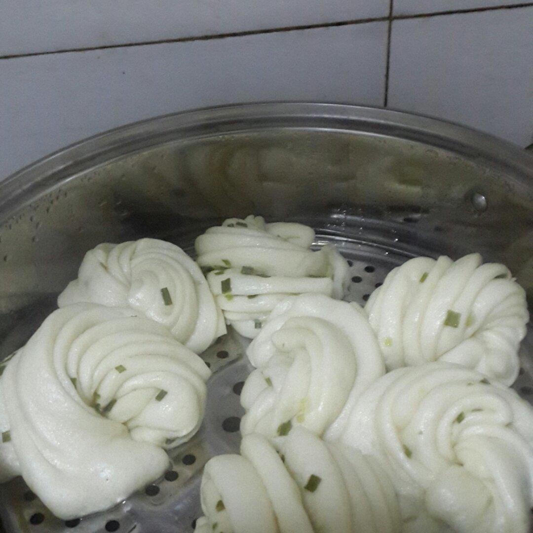 葱油花卷 Steamed Roll