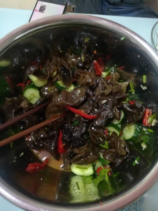 凉拌黑木耳