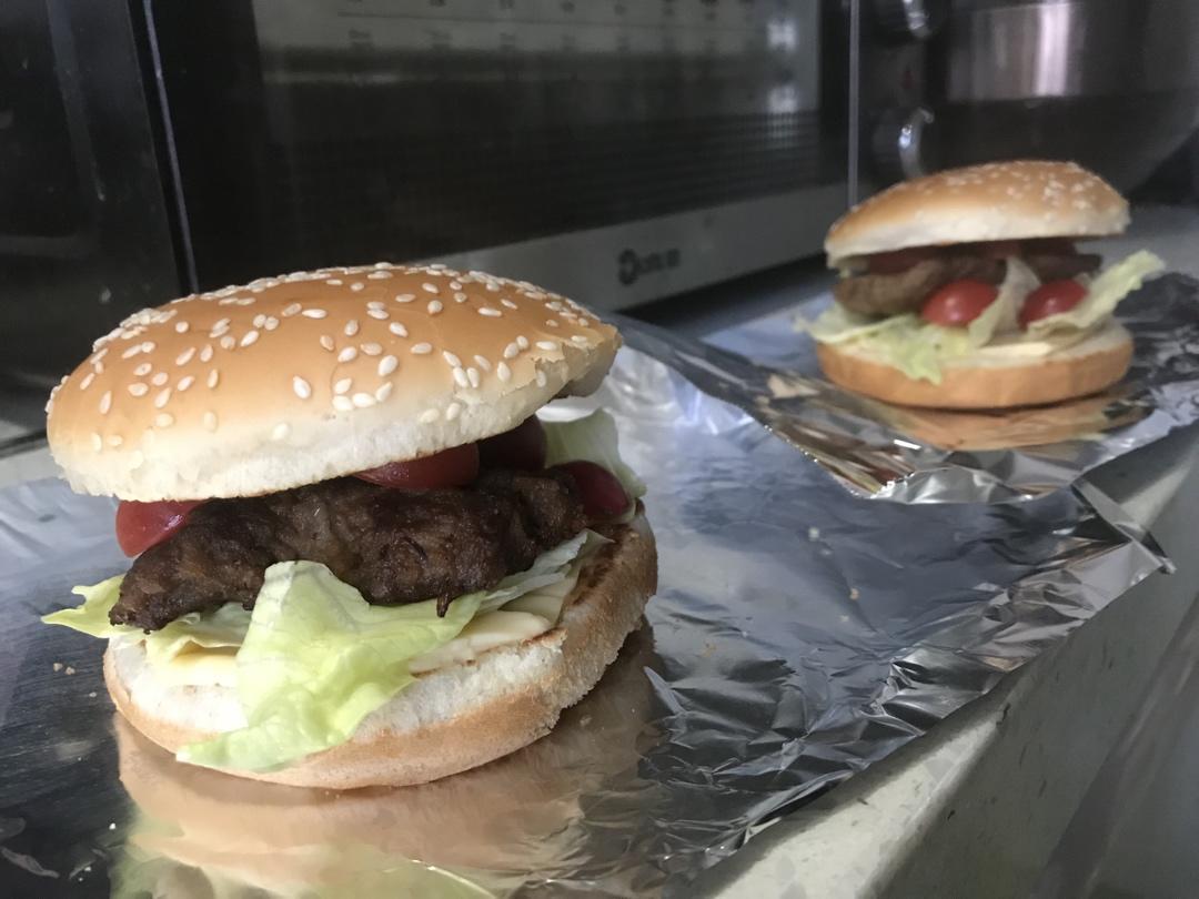 肉多汁的快手汉堡牛肉饼